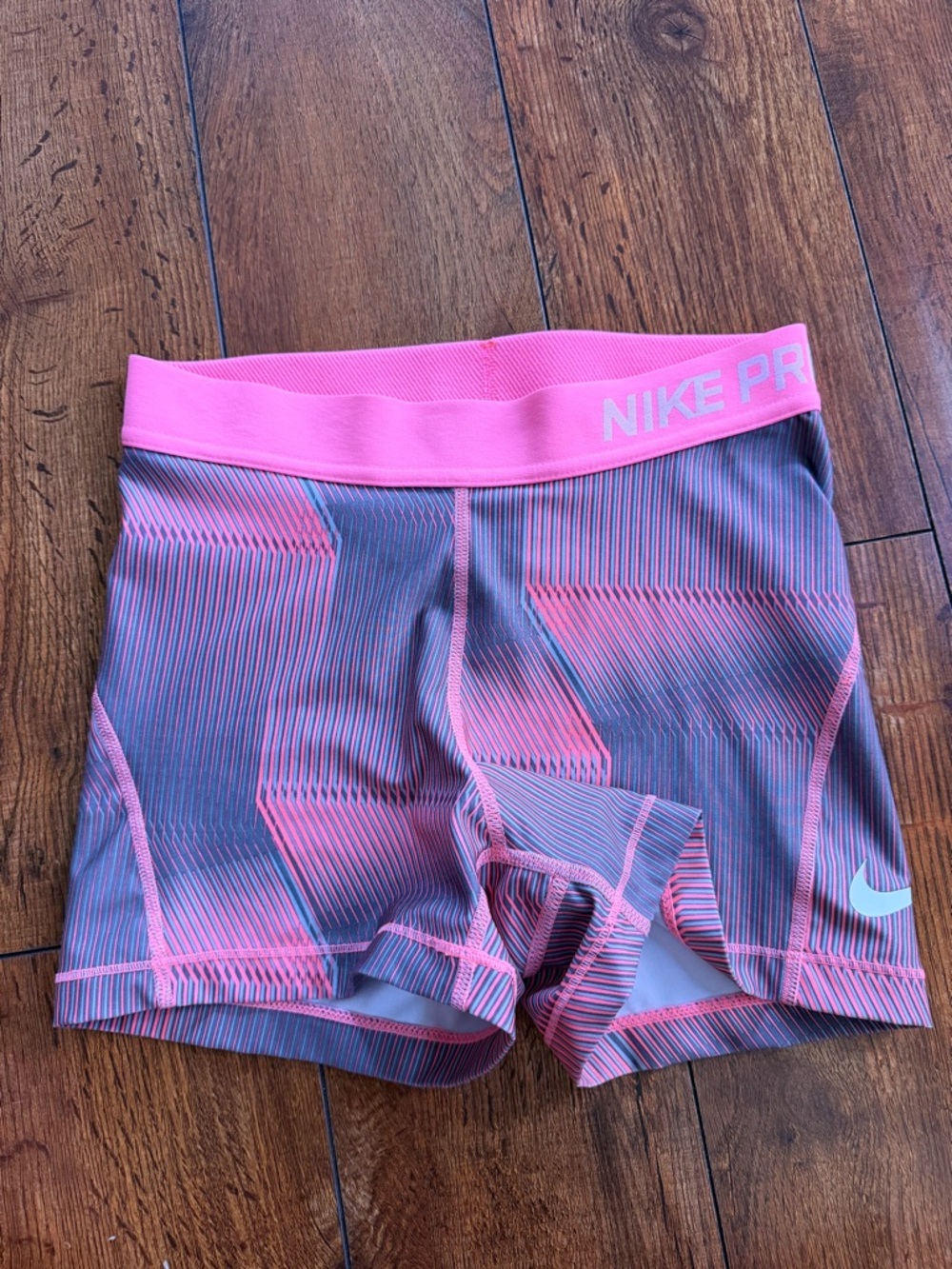 Nike Pro Pink Compression Short - Picture 3 of 3